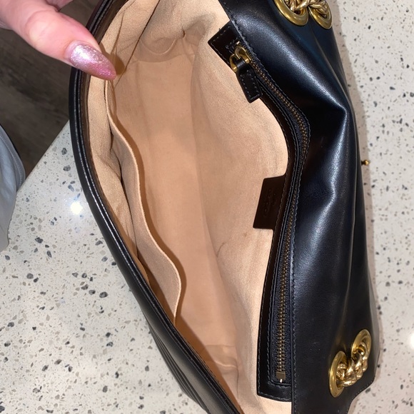 ✨Authentic Gucci GG Marmont Medium Shoulder Bag✨ - Picture 7 of 16